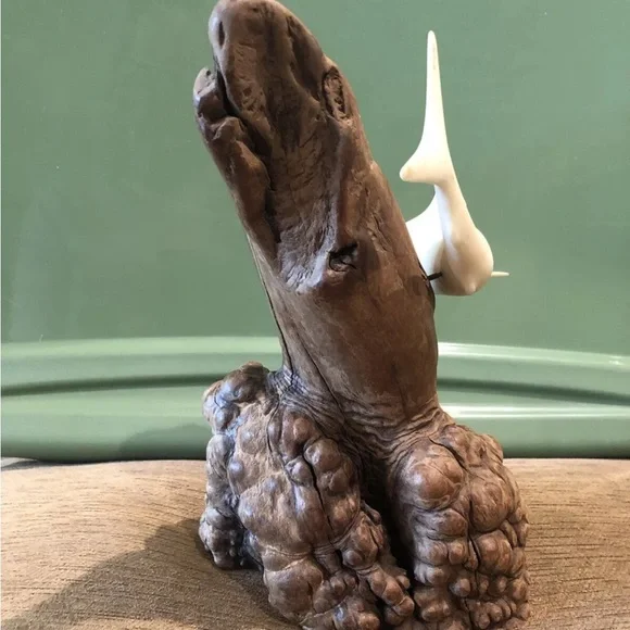 Vintage John Perry Carved Swimming Shark Sculpture on Burl Wood Base 9 In - Picture 6 of 12